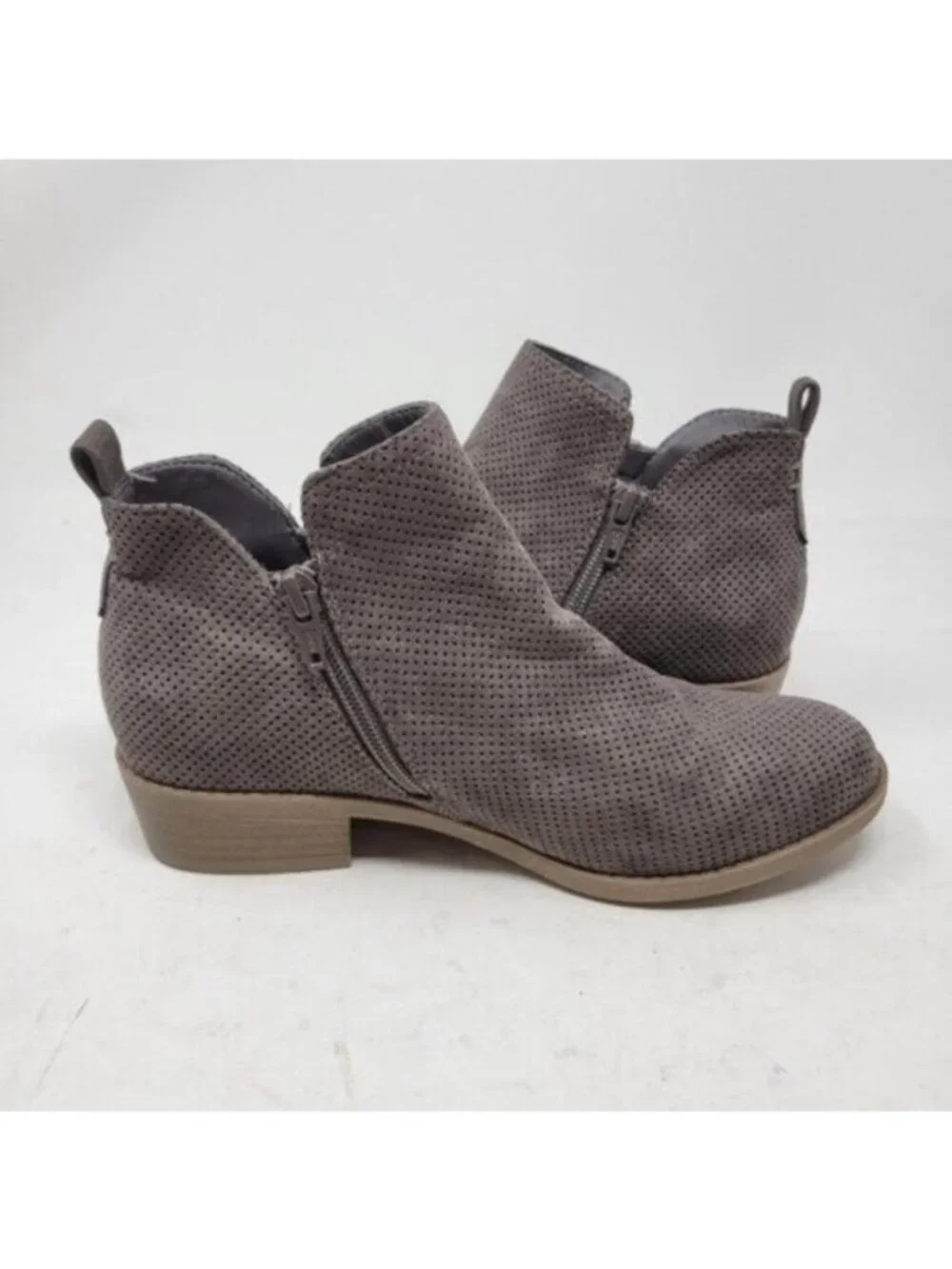 Universal Thread | Dylan Ankle Boots Lazer Cut Double Zip Booties Gray